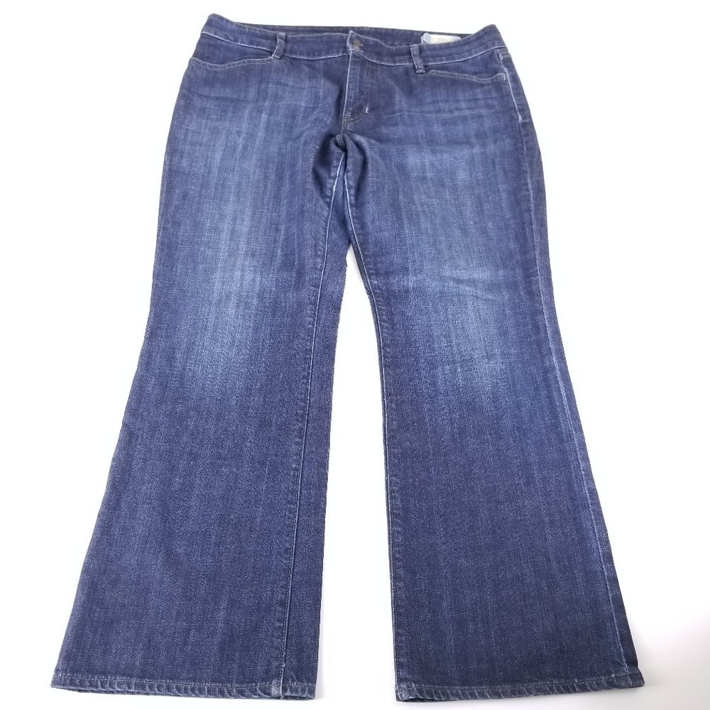 GAP Ark Wash Curvy Stretch Straight Jeans B126